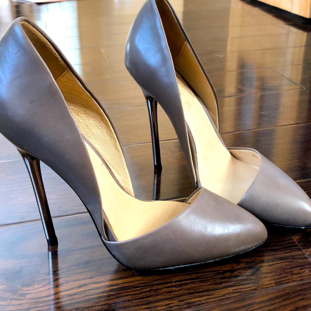 L.A.M.B taupe stiletto heels gorgeous sexy heels size 6